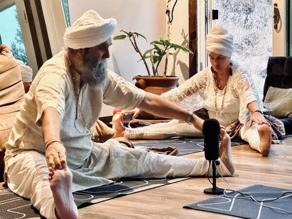 Kundalini Yoga con Maestro Kartar
