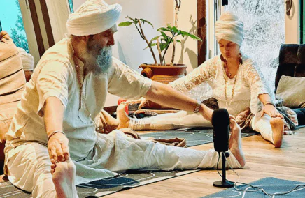 Formación Kundalini Yoga Academy - Kartar y Devi.