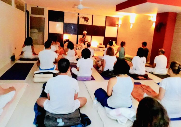 Kundalini Yoga con Kartar